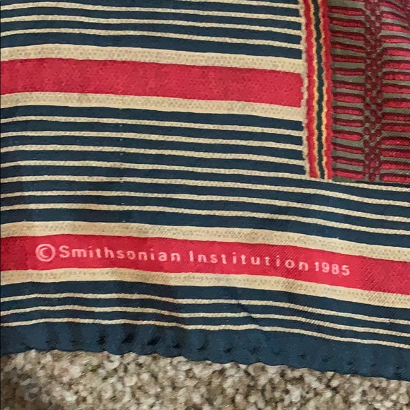 Smithsonian Institution silk scarf - Picture 6 of 6